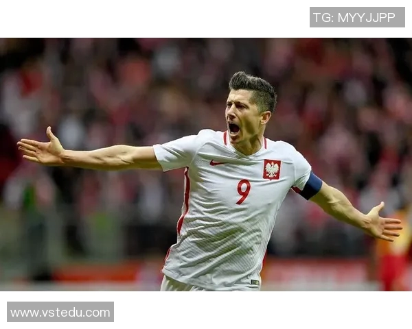 莱万领衔新一季足坛风云展现个人魅力与球队战术的完美结合