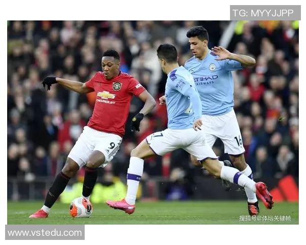 足球戴维斯与基恩的巅峰对决谁能在绿茵场上笑到最后 足球戴维斯与基恩的巅峰对决谁能在绿茵场上笑到最后