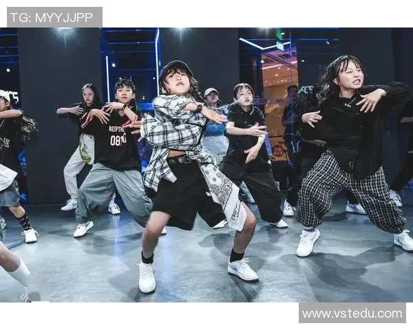 重庆街舞队灵活性深度对比分析与发展趋势探讨 重庆街舞队灵活性深度对比分析与发展趋势探讨