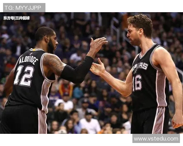 2015年2月21日勇士与马刺的激战回顾与精彩瞬间分析 2015年2月21日勇士与马刺的激战回顾与精彩瞬间分析